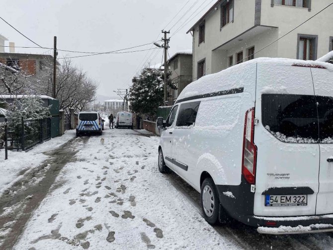 Isınmak İçin Yaktıkları Mangal Kömürü Sonları Oldu: 2 Ölü