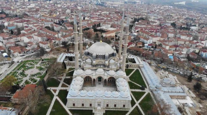 Selimiye Camii’nde Geçici İbadet Alanı Oluşturuldu