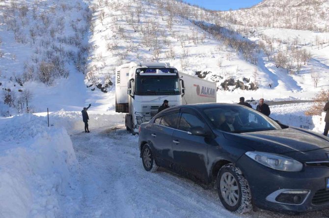 Şırnak-hakkari Karayolunda Sürücülerin Zor Anları