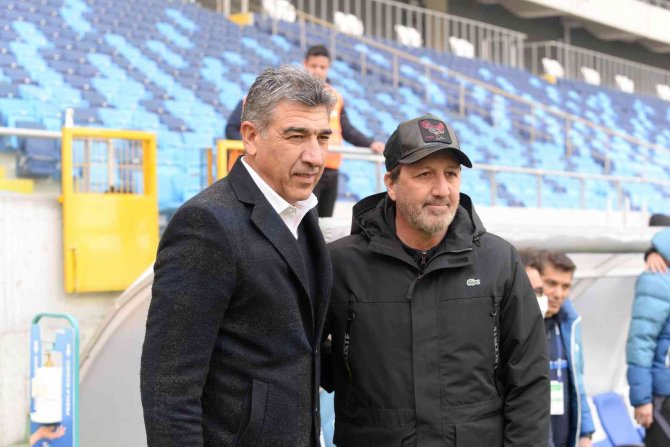 Spor Toto 1. Lig: Adanaspor: 0 - Ankara Keçiörengücü: 1 (İ̇lk Yarı)