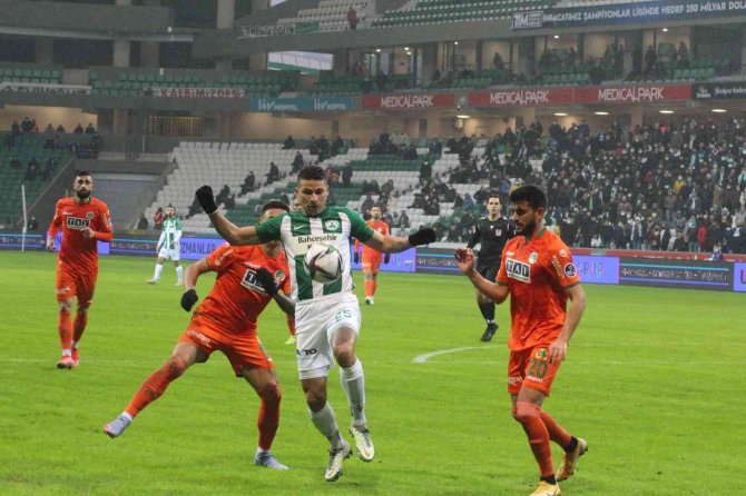 Spor Toto Süper Lig: Gzt Giresunspor: 1 - Aytemiz Alanyaspor: 2 (İ̇lk Yarı)