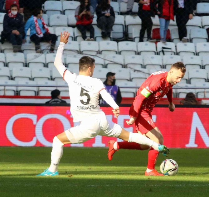 Spor Toto Süper Lig: Antalyaspor: 0 - Gaziantep Fk: 0 (İ̇lk Yarı)