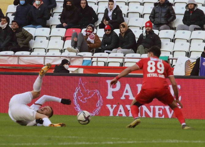 Spor Toto Süper Lig: Antalyaspor: 0 - Gaziantep Fk: 0 (Maç Sonucu)