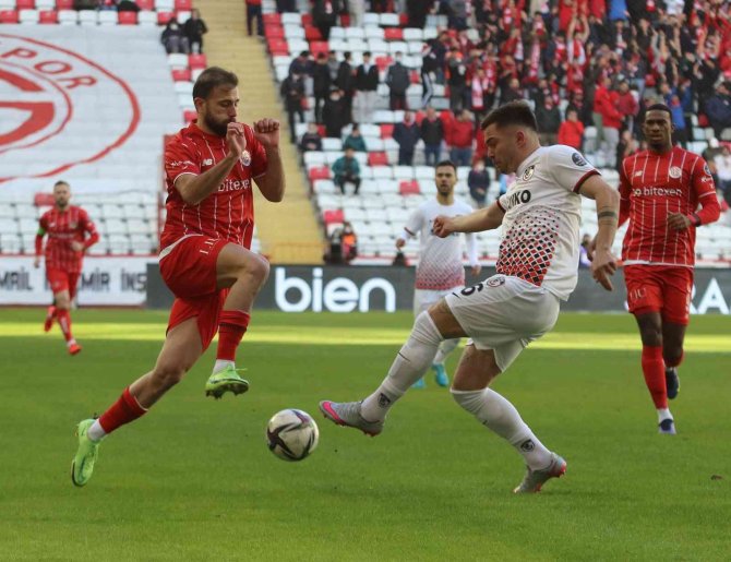 Spor Toto Süper Lig: Antalyaspor: 0 - Gaziantep Fk: 0 (İ̇lk Yarı)