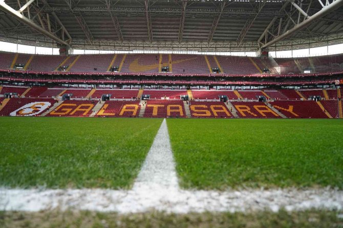 Spor Toto Süper Lig: Galatasaray: 0 - Trabzonspor: 0 (Maç Devam Ediyor)