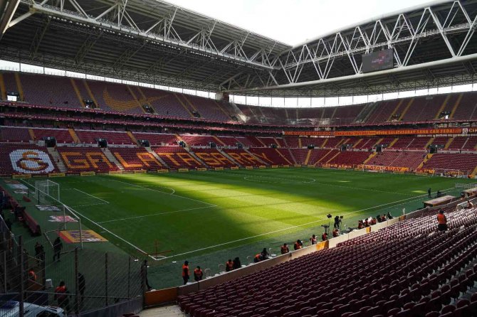 Spor Toto Süper Lig: Galatasaray: 0 - Trabzonspor: 0 (Maç Devam Ediyor)