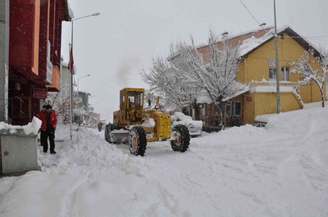 Tunceli’de 214 Köy Yolu Ulaşıma Kapandı