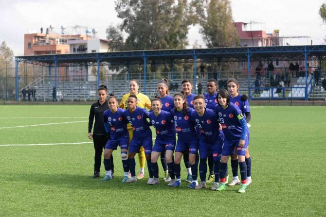Turkcell Kadınlar Süper Ligi: Adana İ̇dman Yurdu: 0 - Hakkarigücü: 0