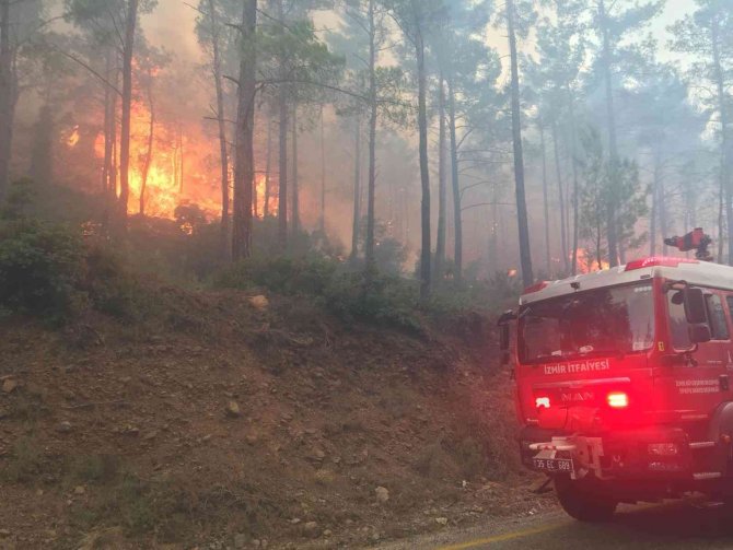 İ̇zmir İ̇tfaiyesi 11 Bin 718 Yangınla Mücadele Etti
