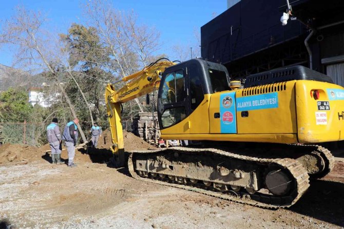 Alanya Belediyesi’nden Oba’ya Altyapı Yatırımı