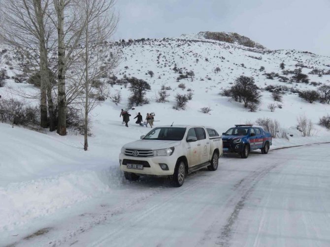 Yoğun Kar Yağışı Sonrası Yaban Hayvanları Unutulmadı