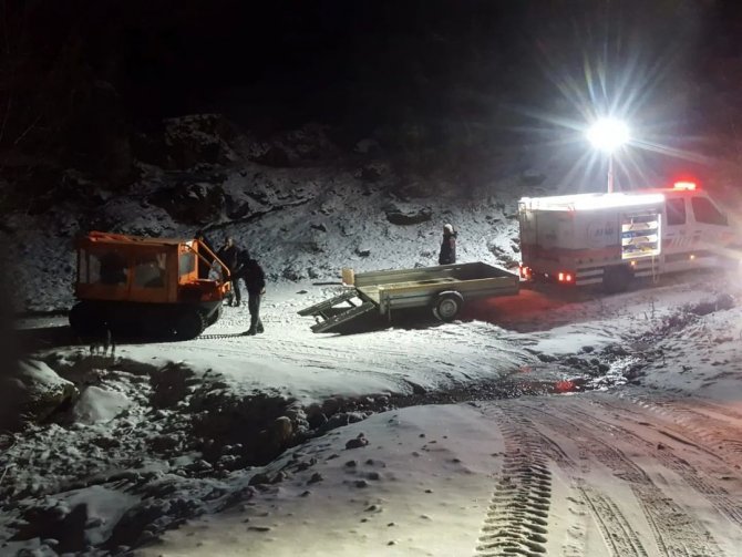 Kestel Dağı’nda Mahsur Kalan 4 Kişiyi Afad Kurtardı