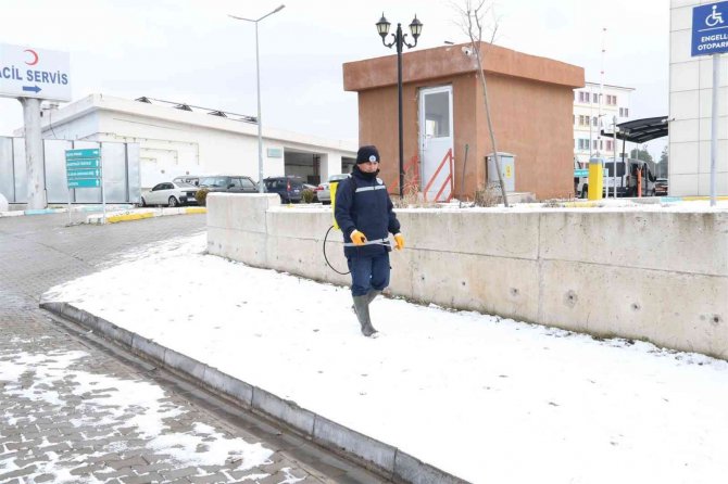 Biga Belediyesi Karla Mücadelesine Devam Ediyor