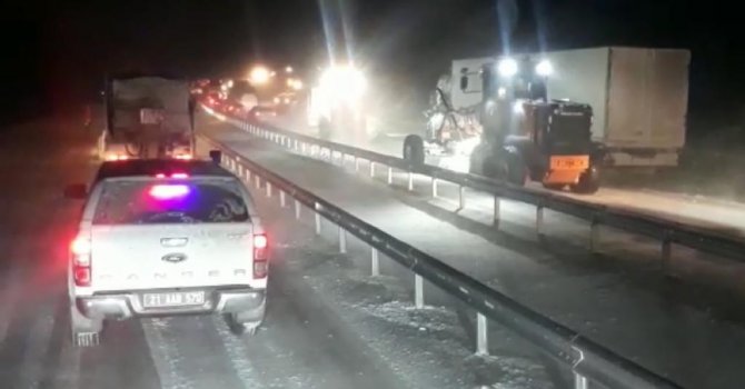 Diyarbakır-siverek Yolunda Mahsur Kalan Vatandaşlar Tahliye Edildi