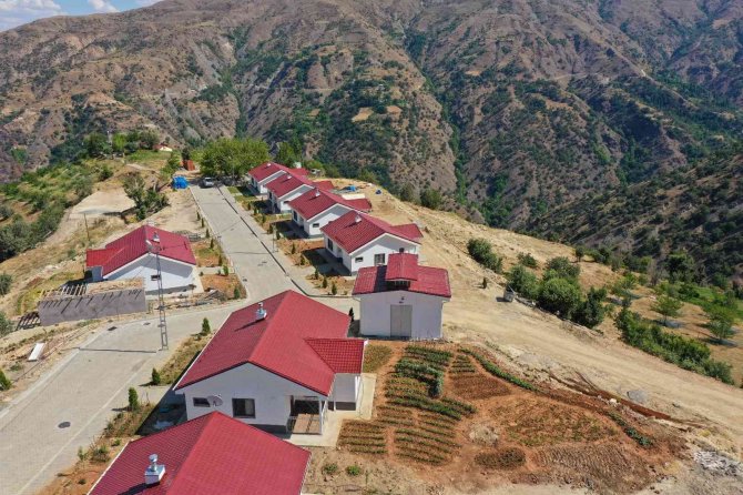 Elazığ Ve Malatya Genç Mühendislerin Elinde Yükseliyor