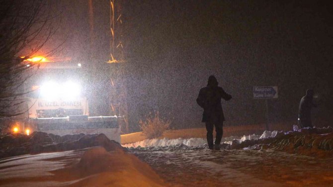 Elazığ’da 531 Köy Yolu Kar Nedeniyle Ulaşıma Kapandı