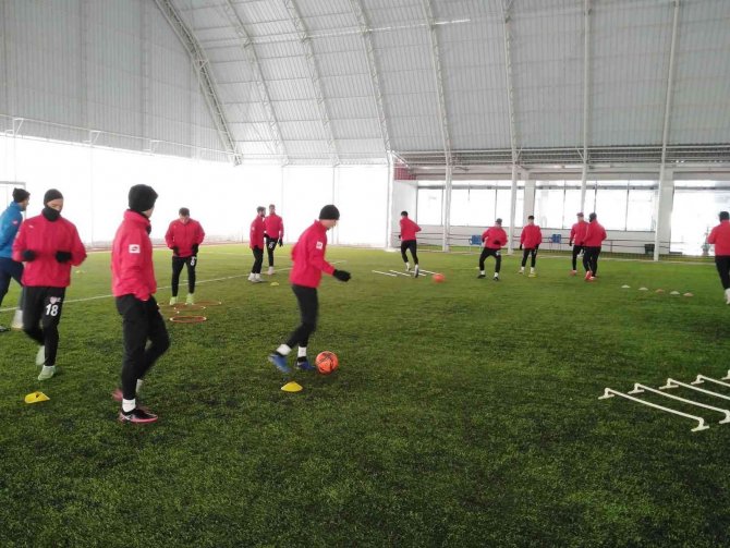 Elazığspor, Halı Sahada Hazırlıklarını Sürdürüyor