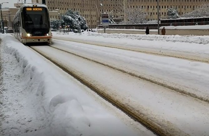 Gaziantep’te Kar Yağışı Etkisini Sürdürüyor