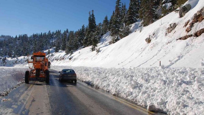Antalya-konya Karayolu 48 Saat Sonra Trafiğe Açıldı
