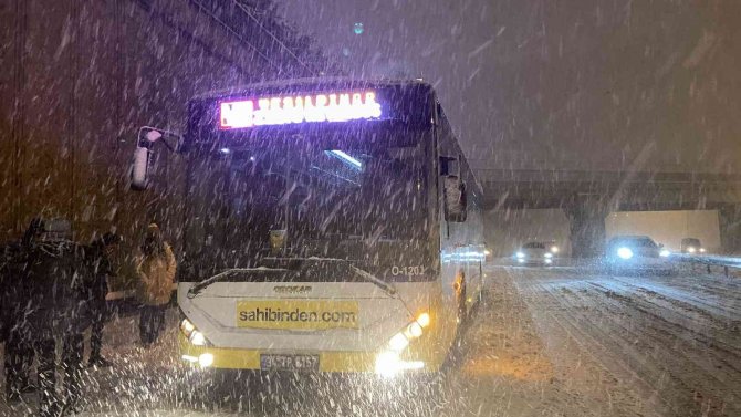 Kar Çilesine Bir De Otobüs Çilesi Eklendi