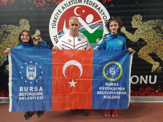 Bursa Büyükşehir Belediyesporlu Atletler Türkiye Şampiyonası’ndan 3 Birincilikle Döndü