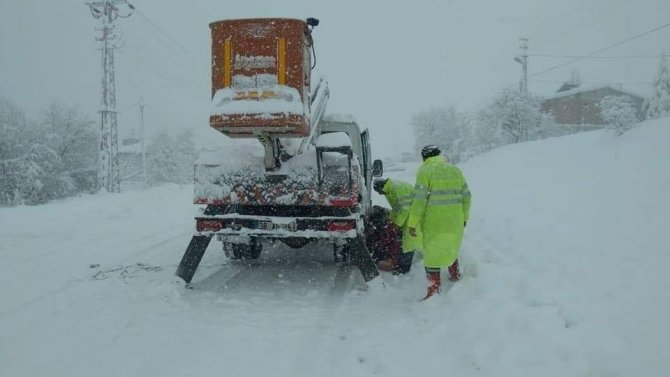 Kayseri’de Ulaşıma Kar Ve Tipi Engeli; 173 Mahalle Yolu Ulaşıma Kapalı