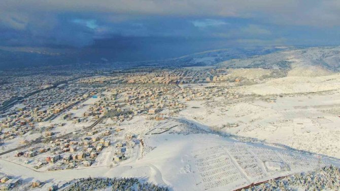 İ̇zmit Körfezi Beyaz Gelinliğini Giydi