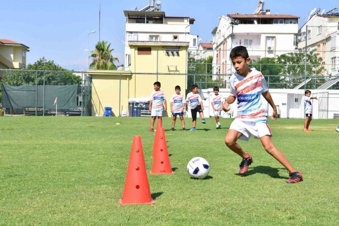 Konyaaltı Kış Spor Okuluna Başvurular Başladı