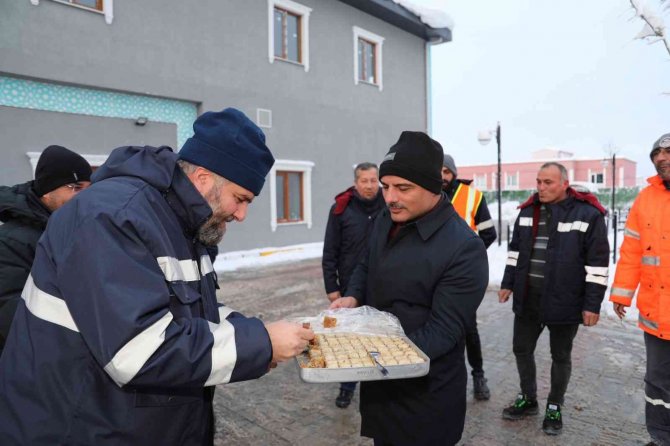 Başkan Söğüt: "Karla Mücadeleyi 7/24 Sürdüreceğiz"