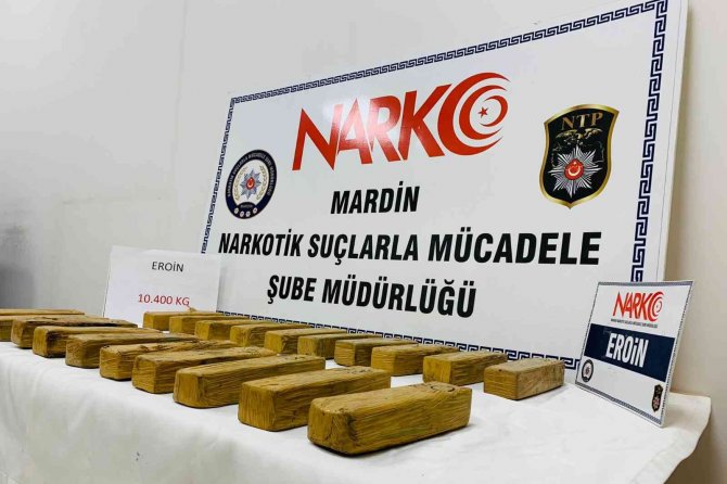 Eroini Yedek Lastiğe Sakladı, Ekiplerden Kaçamadı