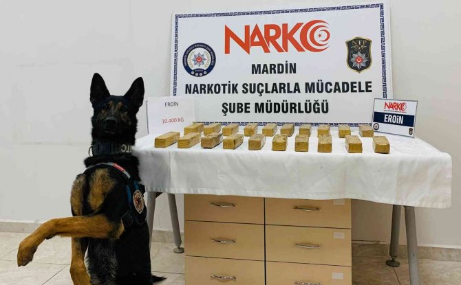 Eroini Yedek Lastiğe Sakladı, Ekiplerden Kaçamadı