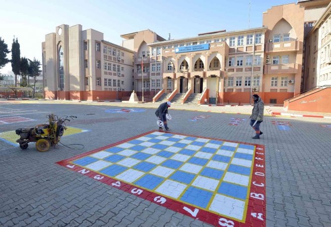 Muratpaşa’da Okullar Yenileniyor