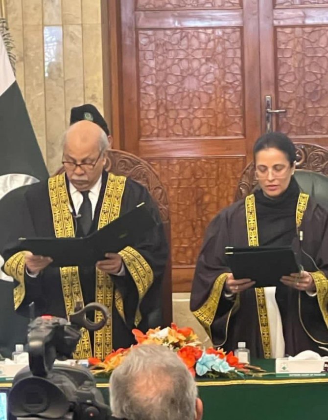 Pakistan’da İlk Kadın Yüksek Mahkeme Yargıcı Seçildi