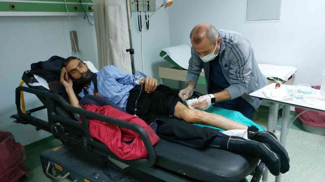 Pazarda Bıçaklı Saldırıya Uğrayan Seyyar Satıcı Hastanelik Oldu