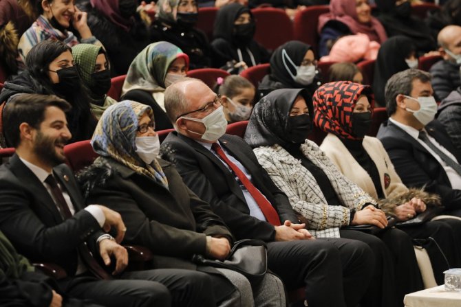 Eğitimci Yazar Sıtkı Aslanhan Sivaslılar İle Buluştu
