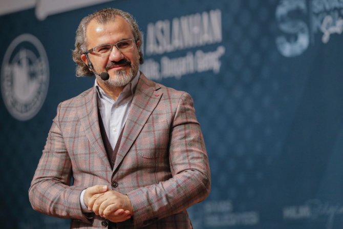 Eğitimci Yazar Sıtkı Aslanhan Sivaslılar İle Buluştu