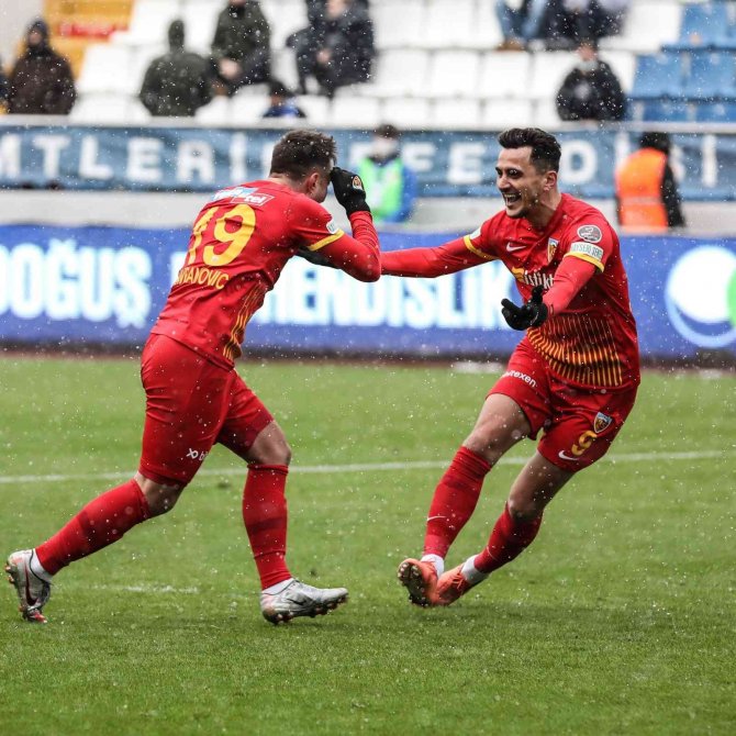 Mario Gavranovic 7. Golünü Attı