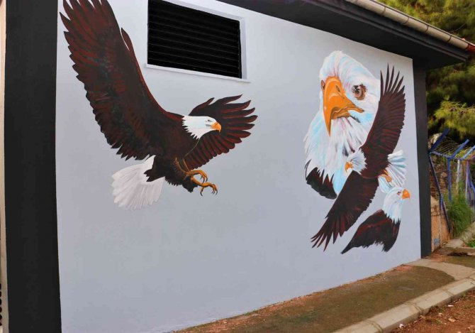 Toroslar’da Trafo Ve Sosyal Tesisler Sanat Eserine Dönüşüyor