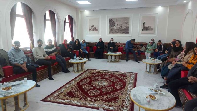 Van Büyükşehir Belediyesinin Sanat Etkinlikleri Devam Ediyor