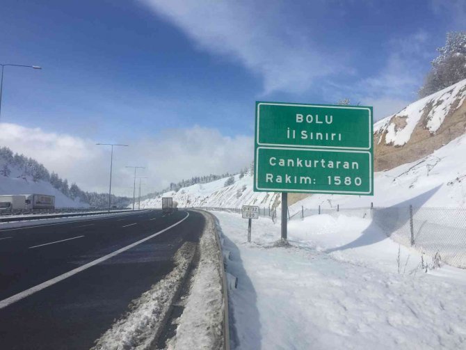 D-100 Karayolu Trafiğe Kontrollü Olarak Açıldı