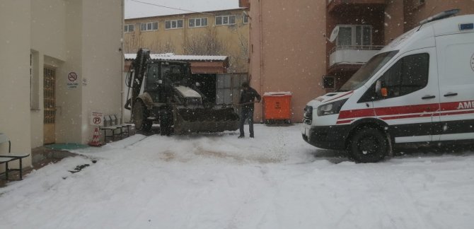 Başkan Bilal Demirci: "Yol Açma Ve Tuzlama Çalışmaları 24 Saat Devam Ediyor"