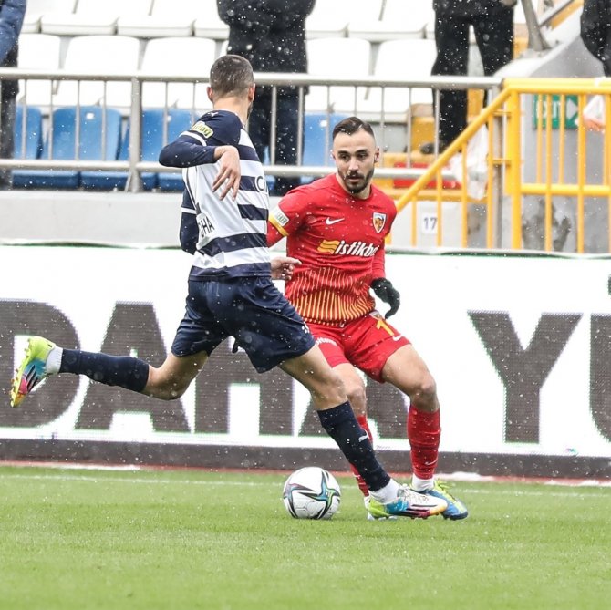 Kayserispor Deplasmanda En Çok Gol Yiyen Takım