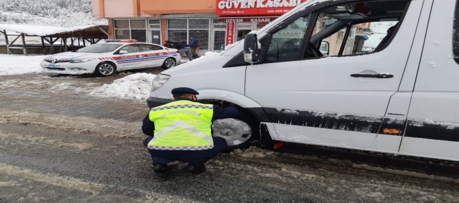 Jandarmadan Kış Lastiği Denetimi
