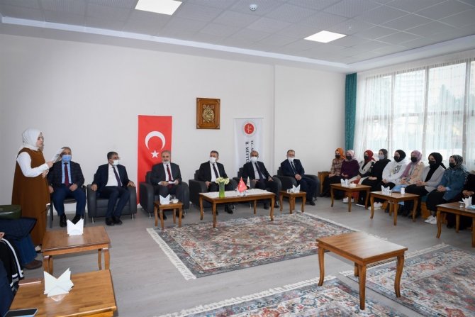 Vali Elban: "Hayalleriniz Büyük Olsun"