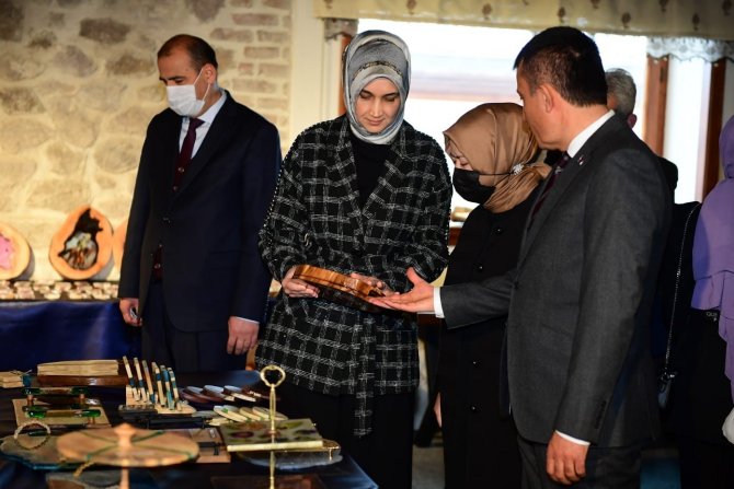 Altındağlı 240 Kadın, Epoksi Sanatıyla İstihdama Kazandırıldı