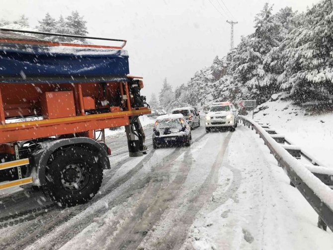 Antalya-konya Karayolunda Ağır Tonajlı Araçların Geçişine İzin Verilmiyor