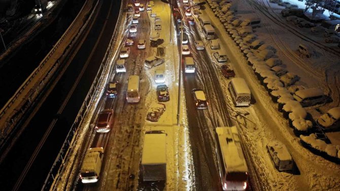 Beylikdüzü E-5’te Son Durum Havadan Görüntülendi