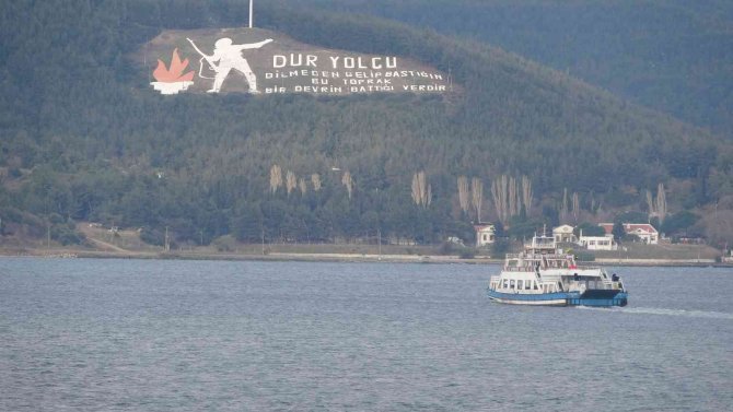 Bozcaada’ya Feribot Seferleri Yapılamıyor