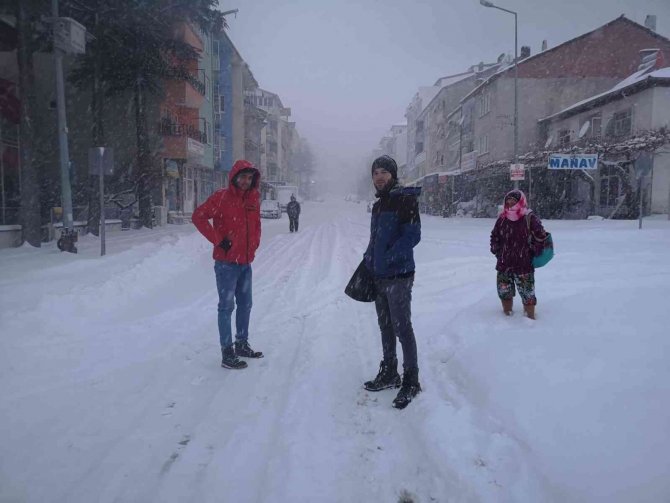 Hayat Dondu, Çalışanlar Yürüyerek İşe Gitti