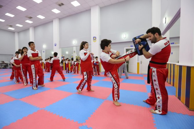 Dumlupınar Spor Merkezi’nde Çalışmalar Başladı
